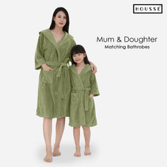 HOUSSE Bathrobe | 450 GSM Microfiber Solid Bathrobes for Kids | Solid Bathrobes, Highly Absorbent, Super Soft Bathrobe With Hoodie And Belt | Lightweight & Warm | 102 cm Long | Size-L | Pack of 1