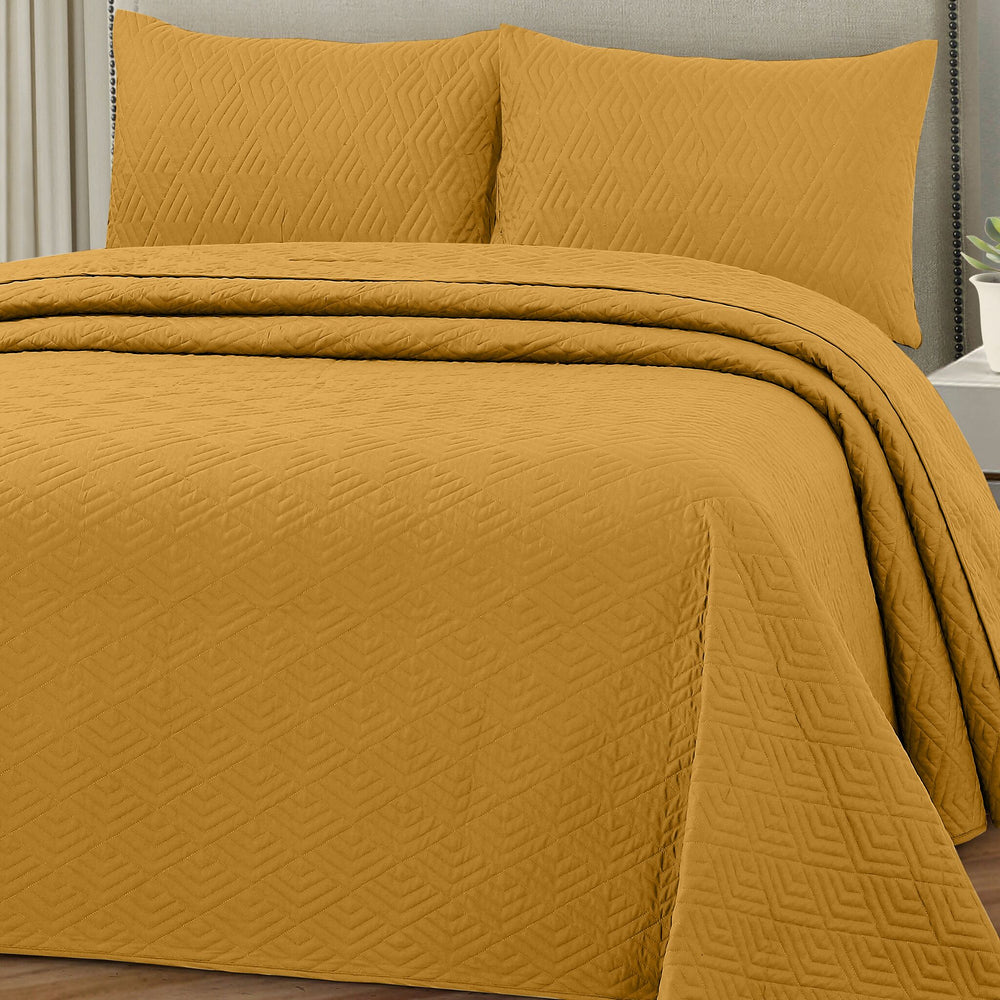 Plush Bedspread Honey Dew - Image 1