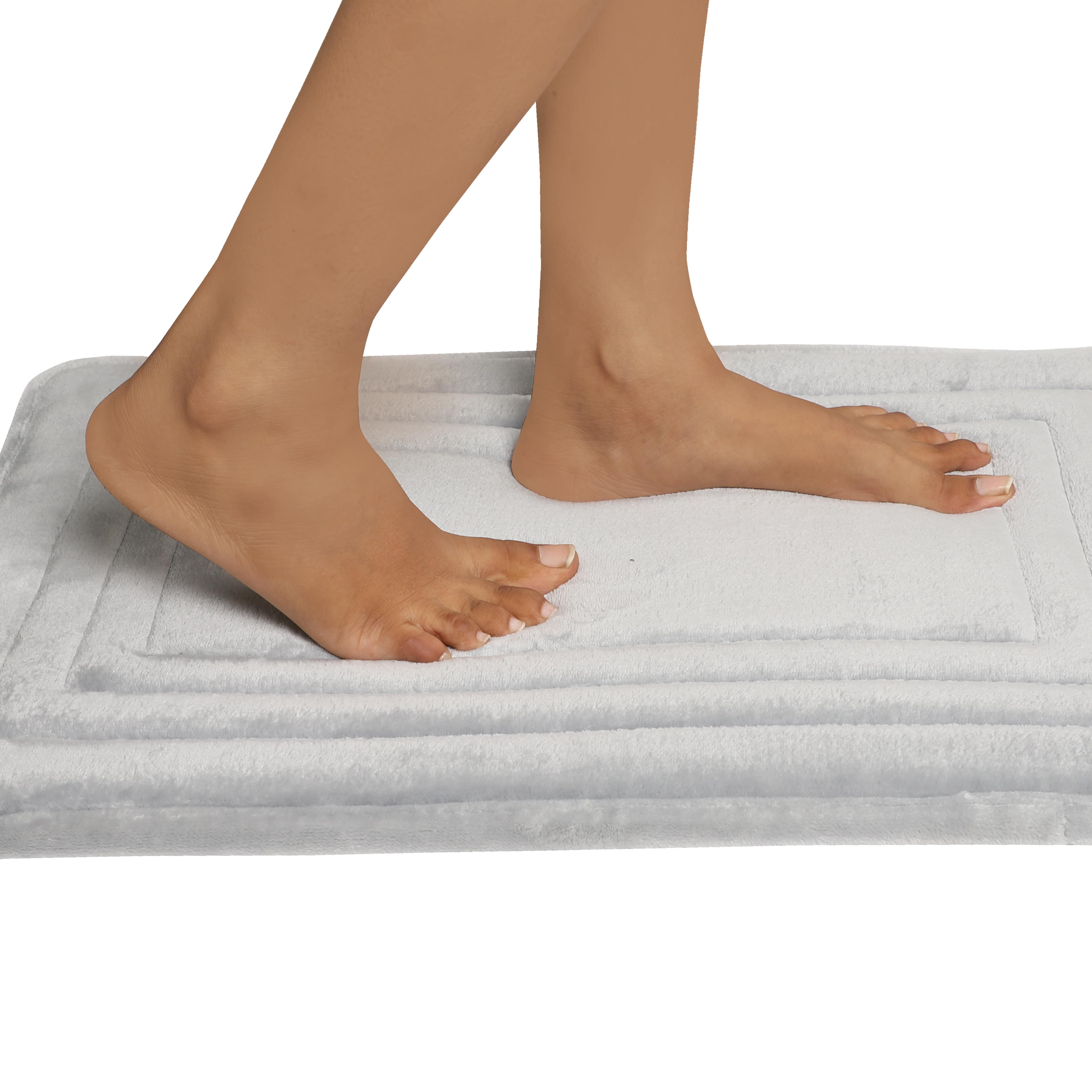 HOUSSE Premium Soft Microfiber Bath Mat with Cushioned Border Design