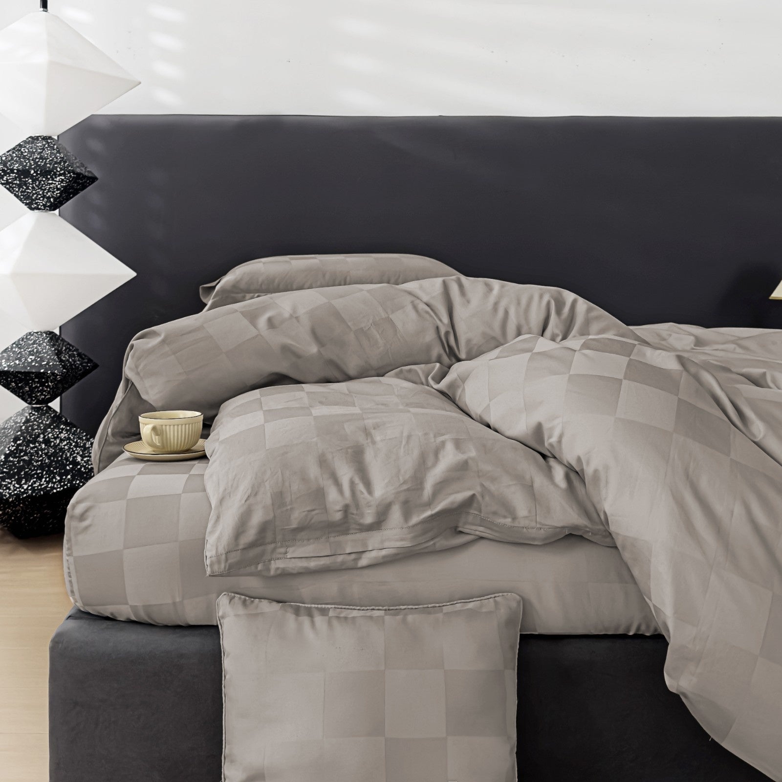 HOUSSE 500 TC Italian Jacquard | Premium Bedding Set | Comfort Modern Designs & Breathable Fabric | NEWYORK SQUARES