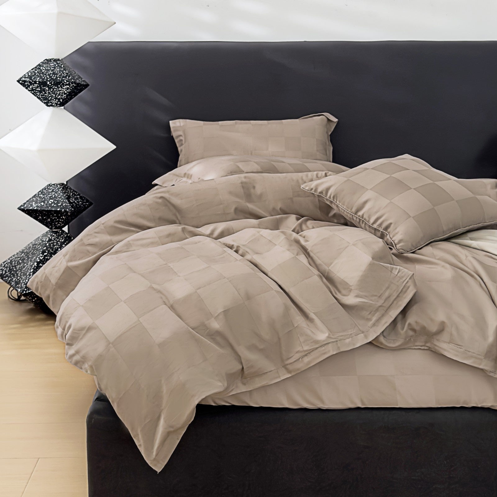 HOUSSE 500 TC Italian Jacquard | Premium Bedding Set | Comfort Modern Designs & Breathable Fabric | NEWYORK SQUARES