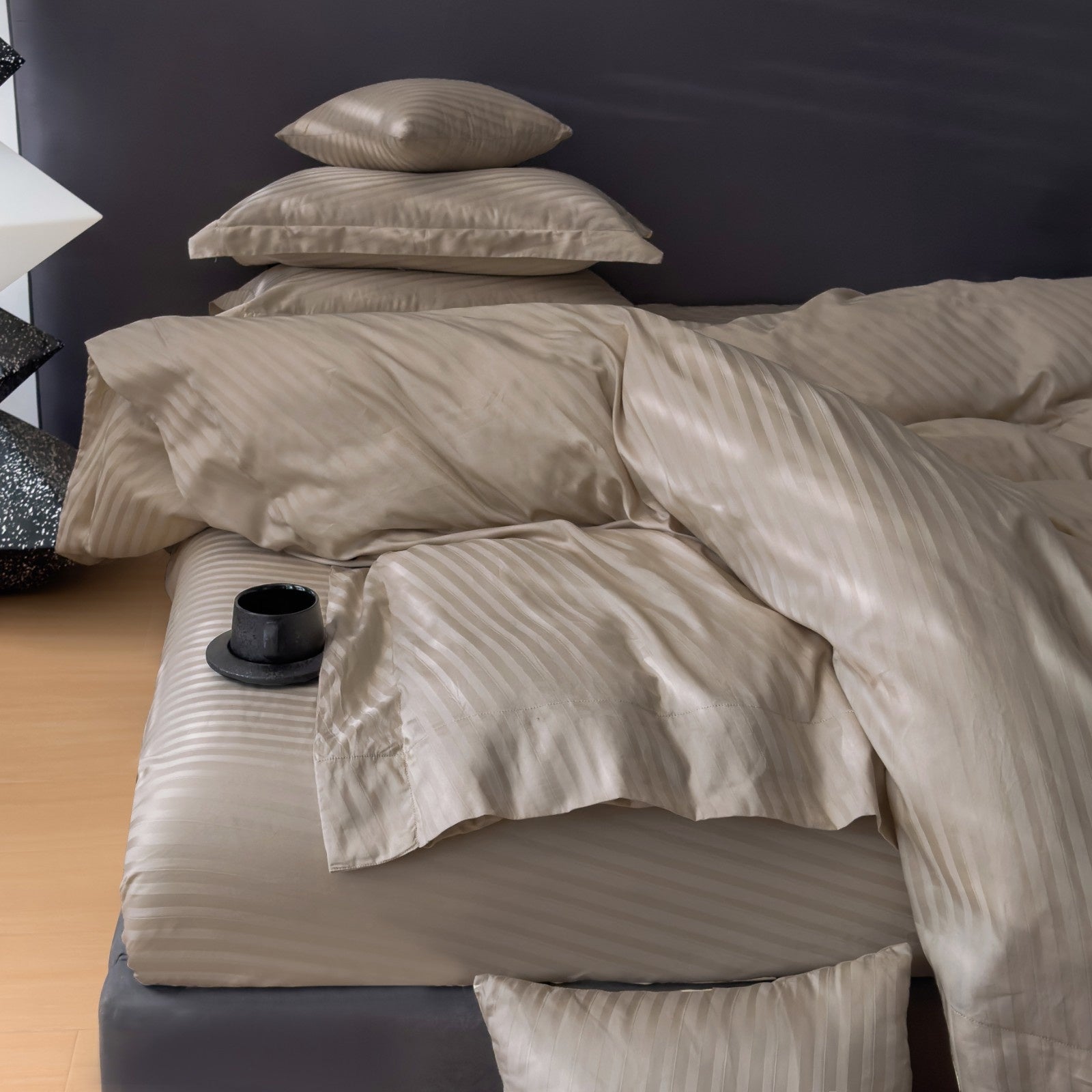 Luxury 500 Thread Count Italian Jacquard Bedding Set – Tokyo Lines Collection | Soft, Breathable & Modern