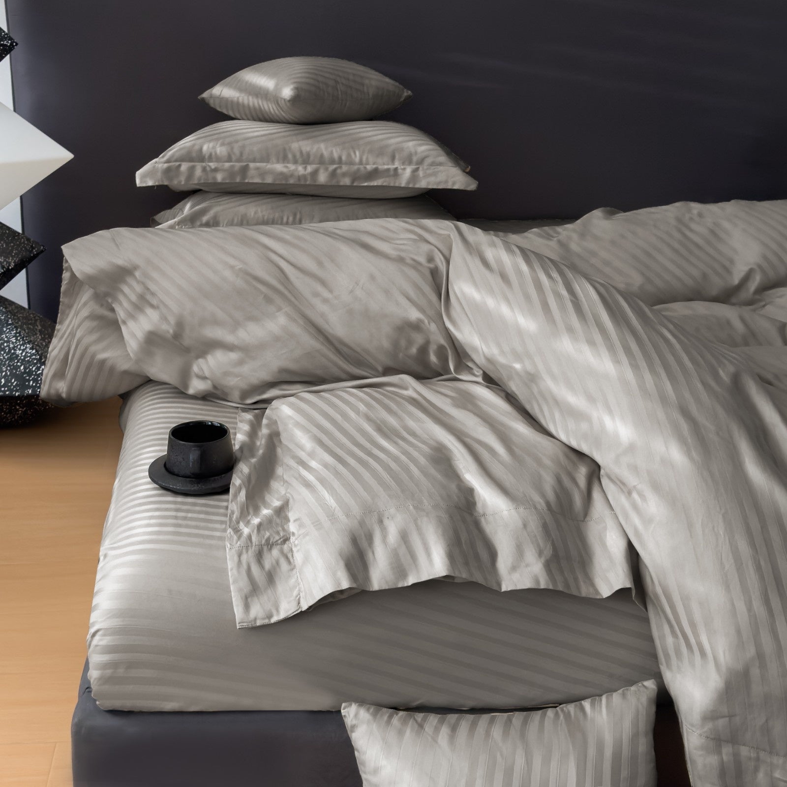 Luxury 500 Thread Count Italian Jacquard Bedding Set – Tokyo Lines Collection | Soft, Breathable & Modern