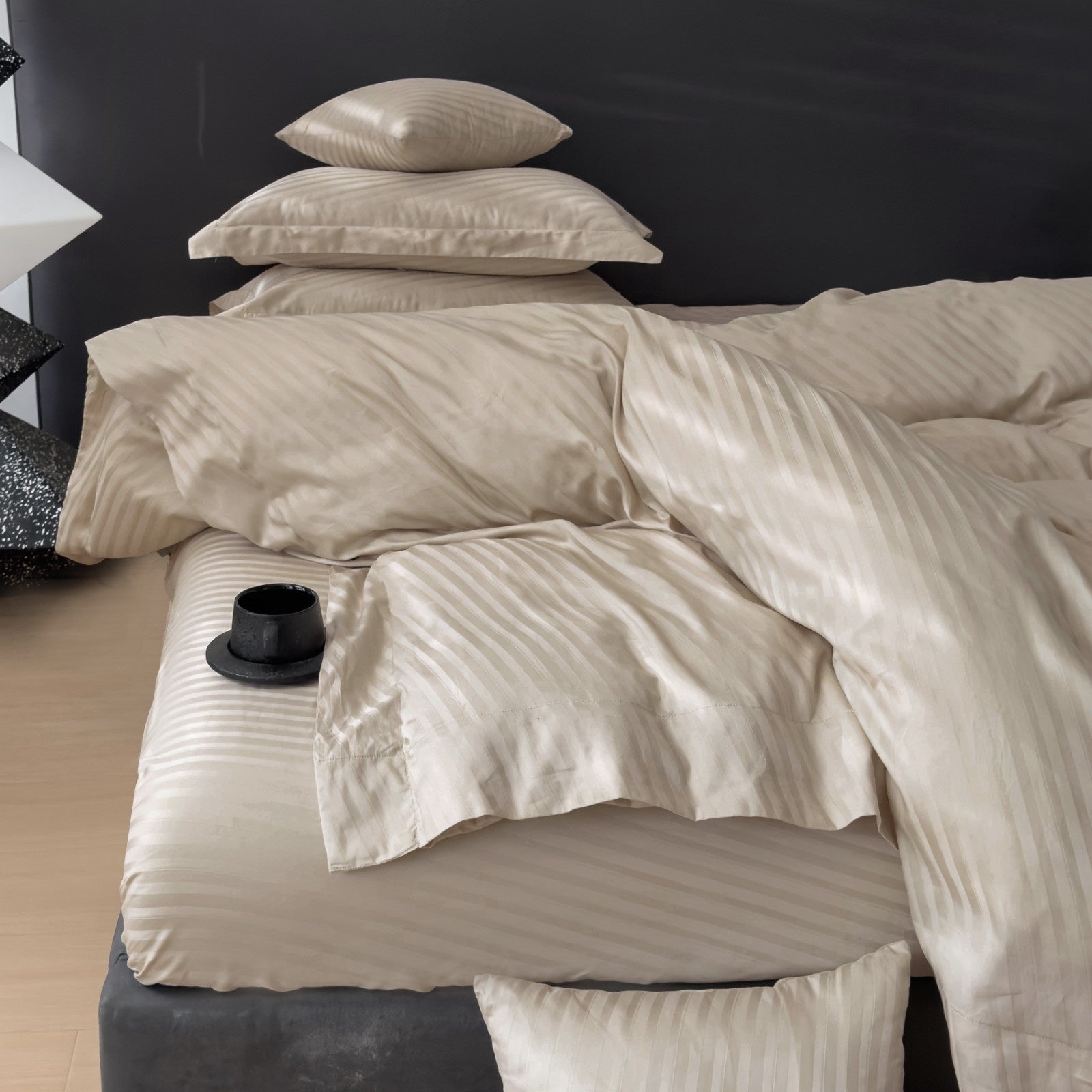 Luxury 500 Thread Count Italian Jacquard Bedding Set – Tokyo Lines Collection | Soft, Breathable & Modern