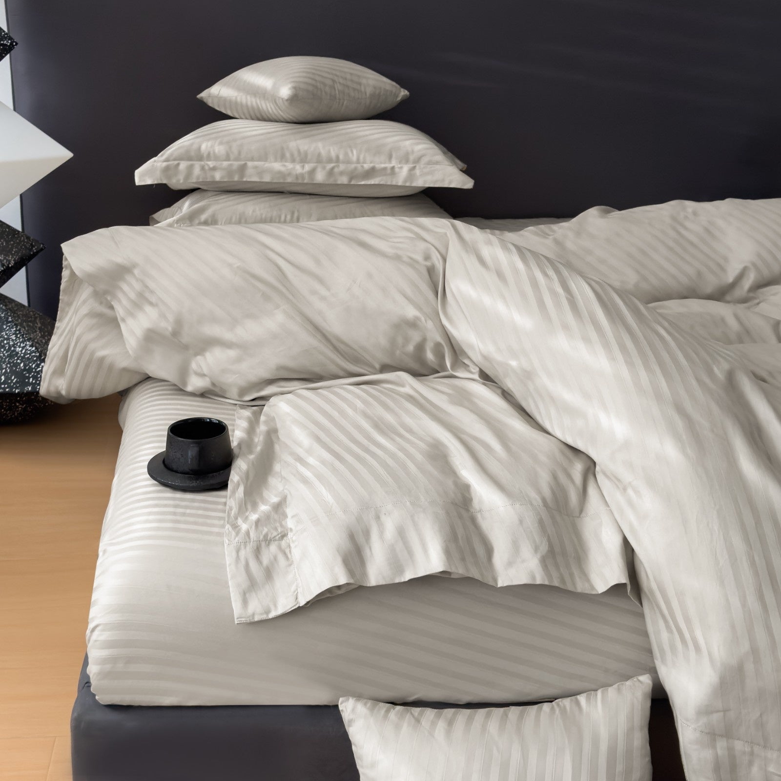 Luxury 500 Thread Count Italian Jacquard Bedding Set – Tokyo Lines Collection | Soft, Breathable & Modern