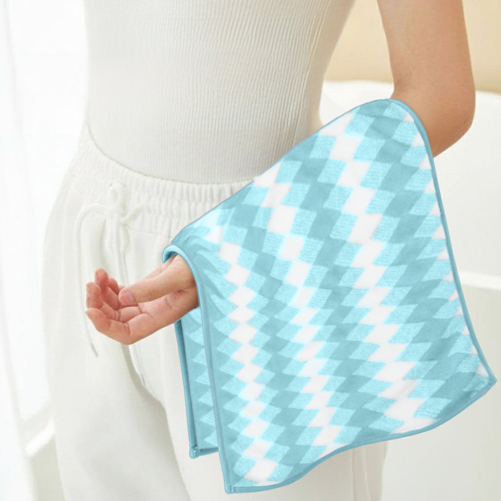 HOUSSE Microfiber Iris Face Towels Ideal for Women & Men |Soft Touch |Lint Free | Fast Dry Towels| Travel-Friendly | Best Use for Gym, Yoga, Spa, Pool, Hotels, Beach 360 GSM (30x30)