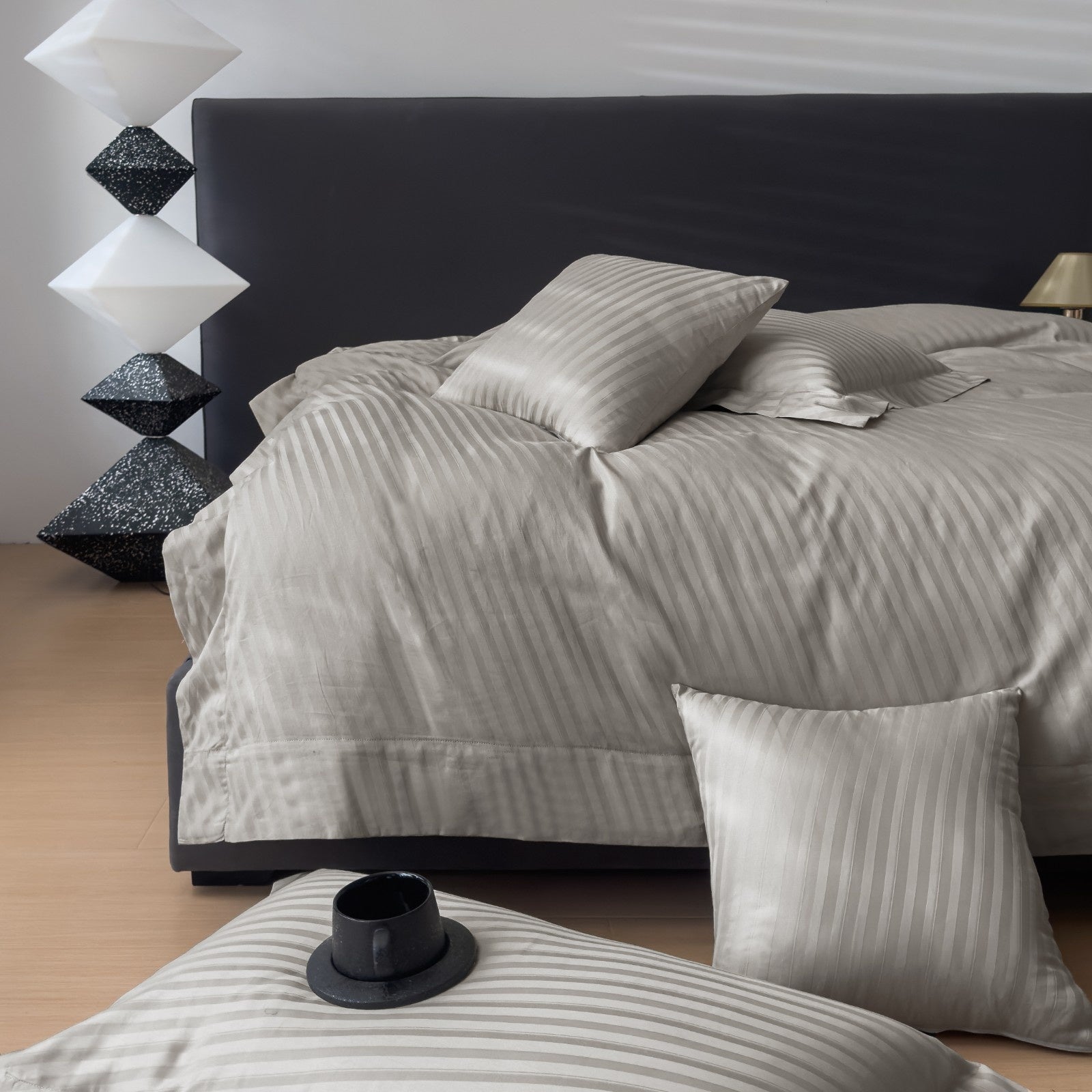 Luxury 500 Thread Count Italian Jacquard Bedding Set – Tokyo Lines Collection | Soft, Breathable & Modern