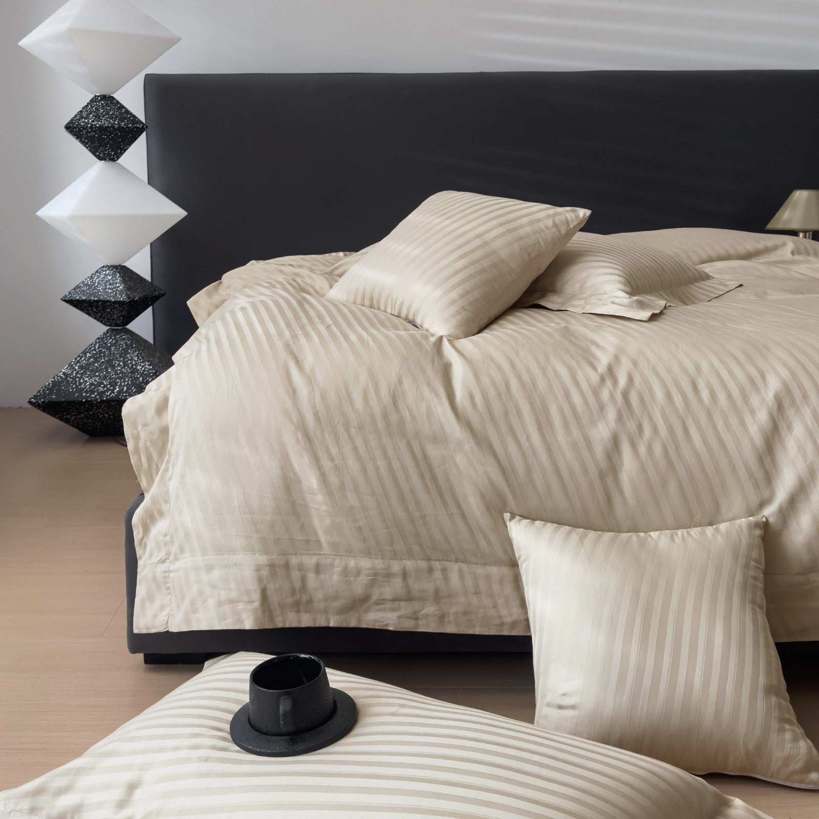 Luxury 500 Thread Count Italian Jacquard Bedding Set – Tokyo Lines Collection | Soft, Breathable & Modern