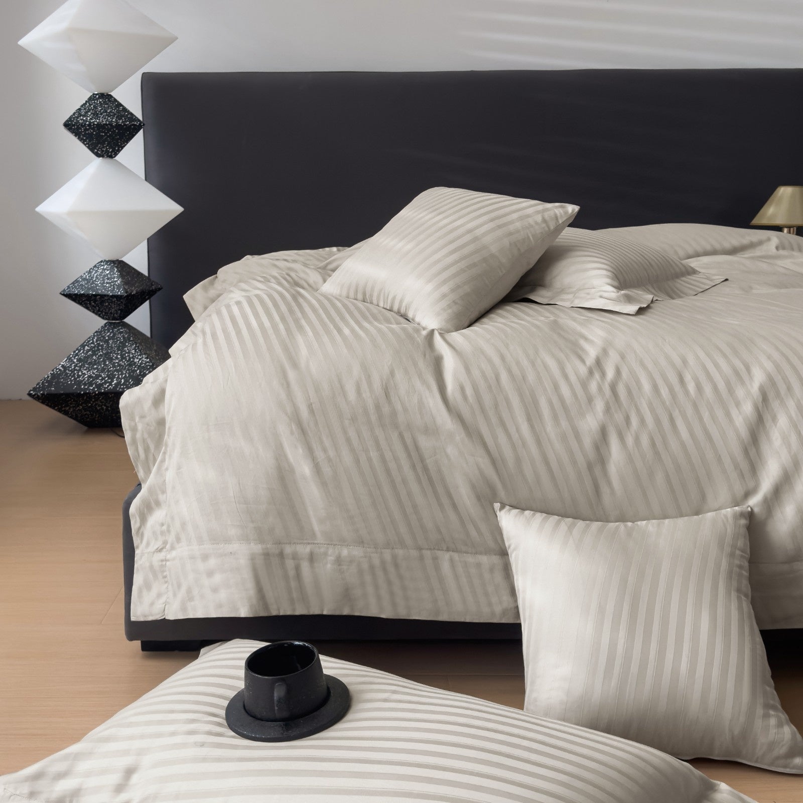 Luxury 500 Thread Count Italian Jacquard Bedding Set – Tokyo Lines Collection | Soft, Breathable & Modern