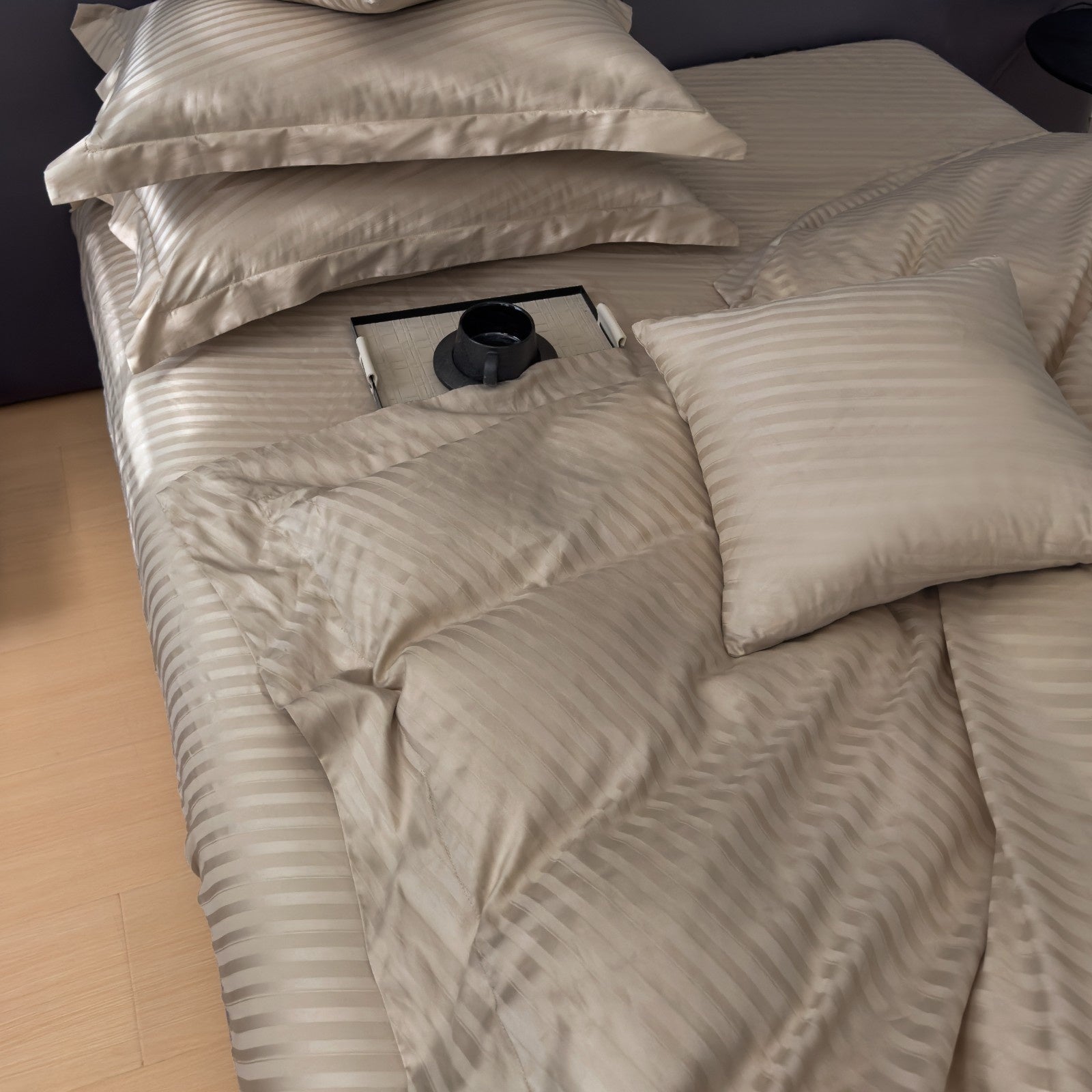 Luxury 500 Thread Count Italian Jacquard Bedding Set – Tokyo Lines Collection | Soft, Breathable & Modern