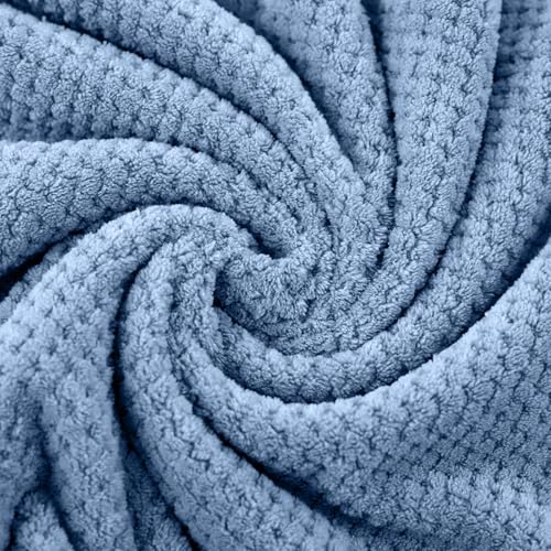 HOUSSE Microfiber Vogue Coral Fleece Bathing Towels | 360 GSM | Super Soft| Quick Absorbent | Lightweight & with Hanging Hook | for Versatile Usage | for Women & Men (Pista Green, 70x150 Bath Towel)