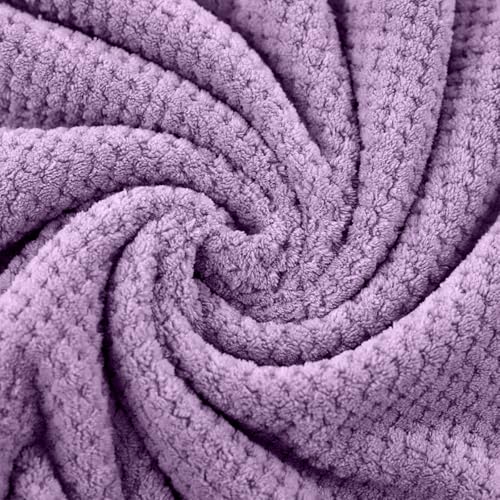 HOUSSE Microfiber Vogue Coral Fleece Bathing Towels | 360 GSM | Super Soft| Quick Absorbent | Lightweight & with Hanging Hook | for Versatile Usage | for Women & Men (Pista Green, 70x150 Bath Towel)