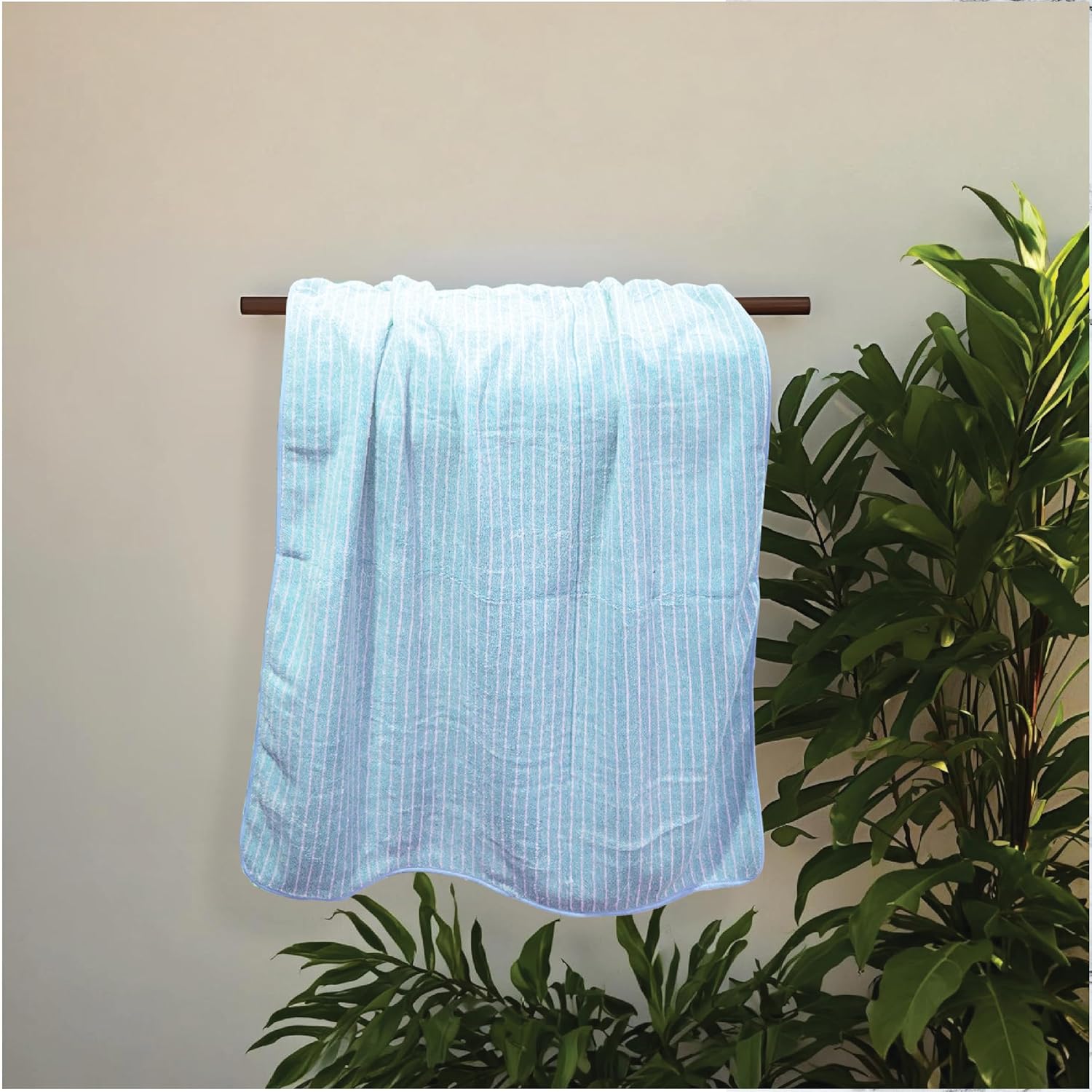 HOUSSE Microfiber Bath Towel, 360 GSM Coral Velvera Fleece, Extra Soft and Quick Dry, Large (VELVERA_Grey)