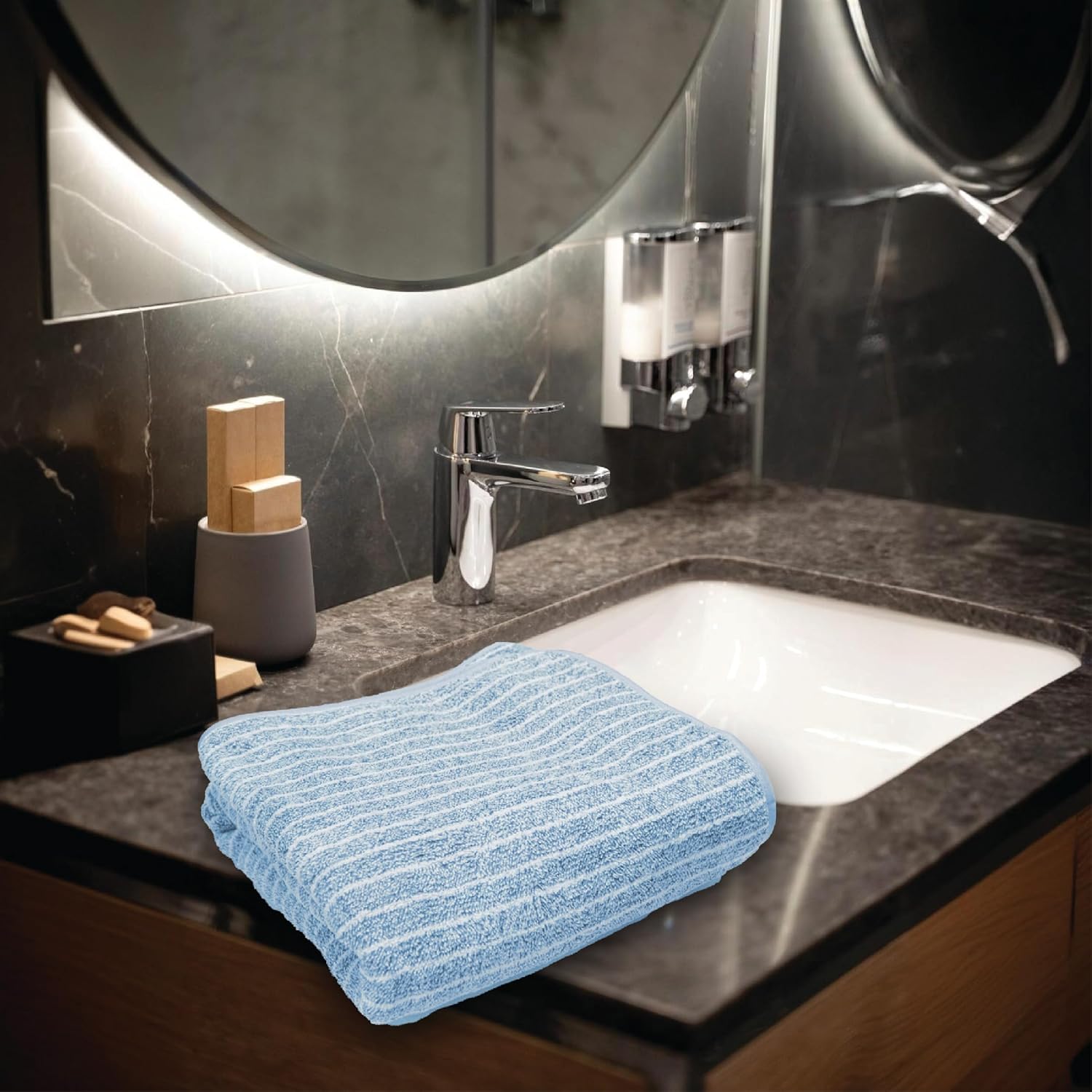 HOUSSE Microfiber Bath Towel, 360 GSM Coral Velvera Fleece, Extra Soft and Quick Dry, Large (VELVERA_Grey)