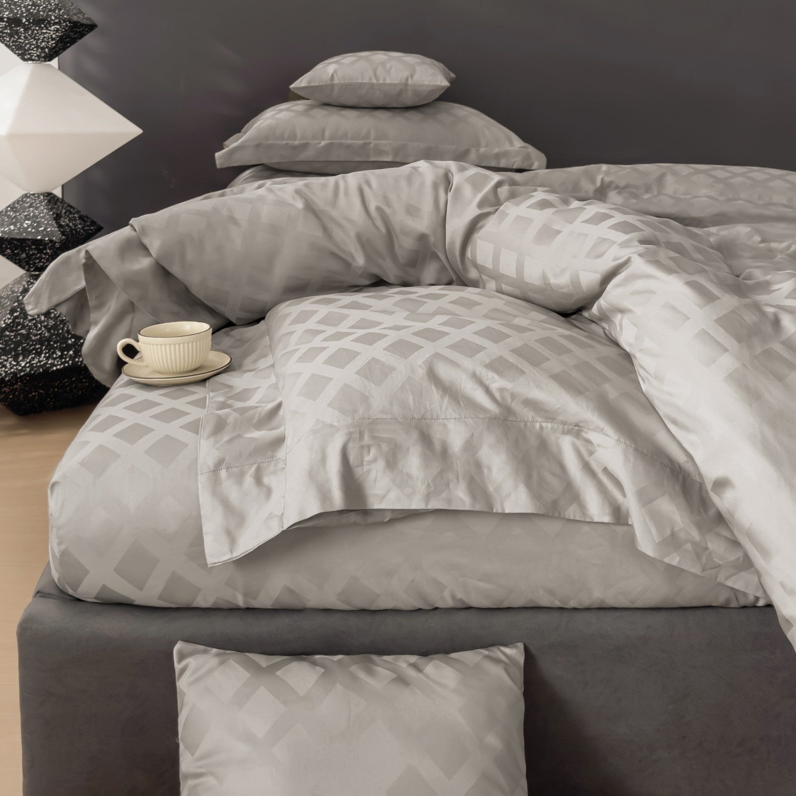 HOUSSE 500 TC Italian Jacquard | Premium Bedding Set | Comfort Modern Designs & Breathable Fabric | Paris Crossroads