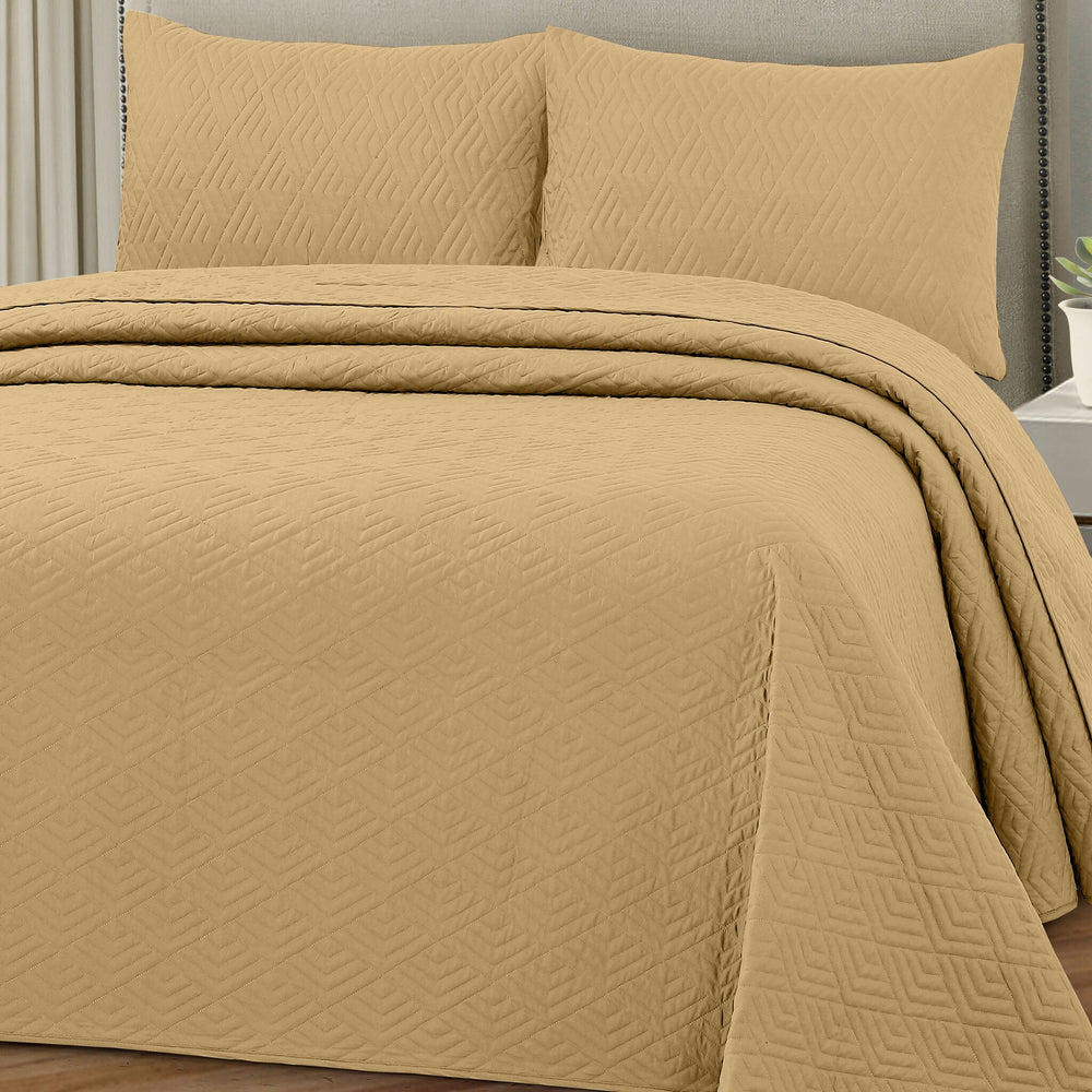 Plush Bedspread New Wheat - Image 1