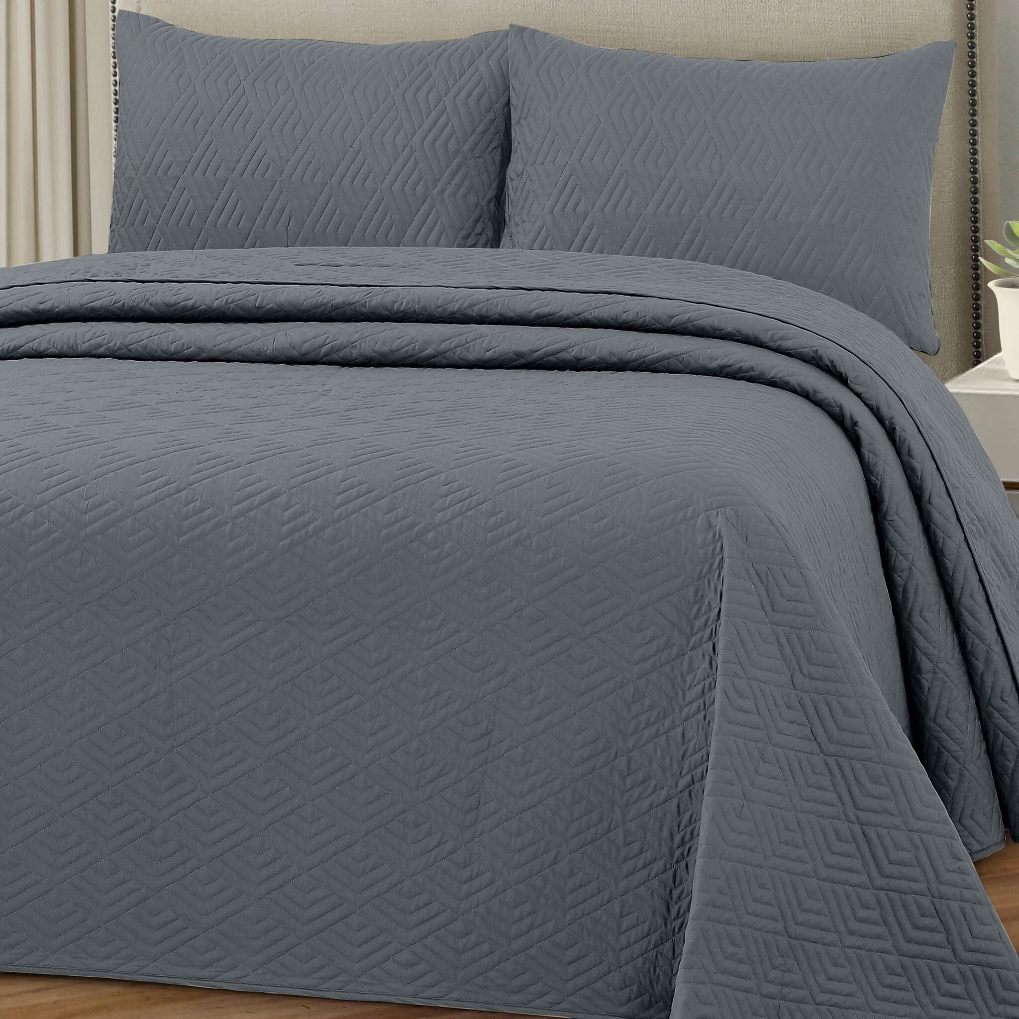 Plush Bedspread Smoke Pearl - Image 1