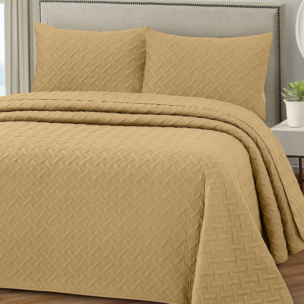 Urbane Bedspread New Wheat - Image 1